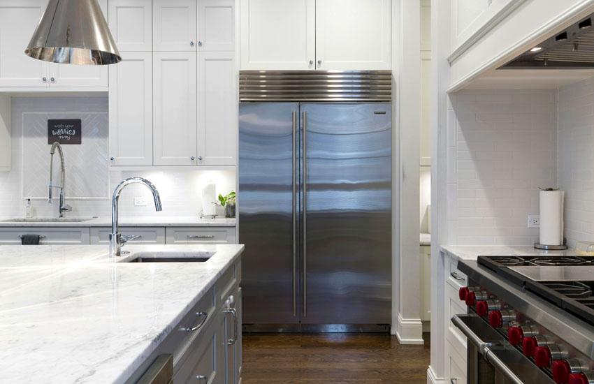 How to Clean Kitchen Backsplashes