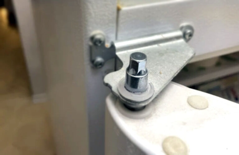 How to Fix a Refrigerator Door Hinge