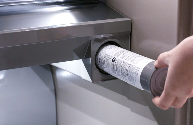 How to Replace Your KitchenAid Water Filter 4