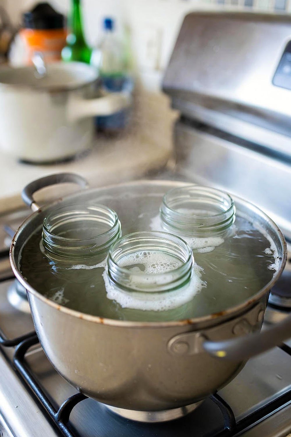 How to Sterilise Jars in Boiling Water